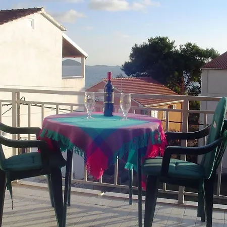 In With Sea View, Balcony, Wifi * Pakoštane