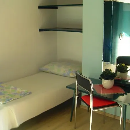 In With Sea View, Balcony, Wifi Apartmán *