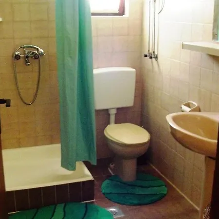 Apartmán In With Sea View, Balcony, Wifi Pakoštane