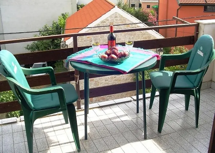 Apartman In With Sea View, Balcony, Wifi