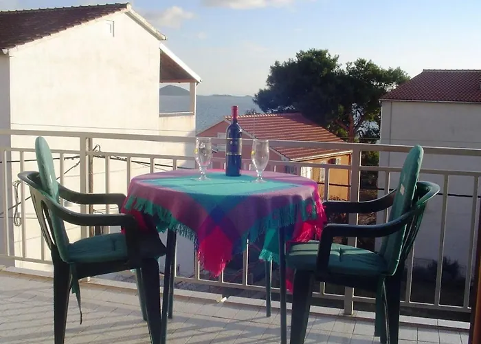 In With Sea View, Balcony, Wifi * Pakostane