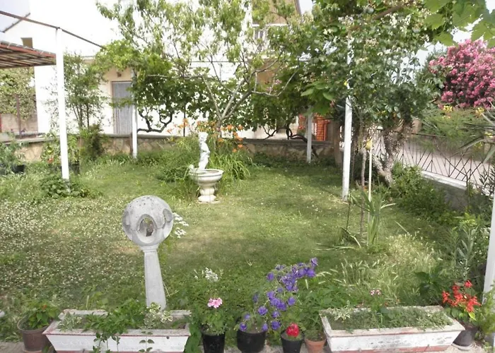 In With Sea View, Balcony, Wifi Пакоштане